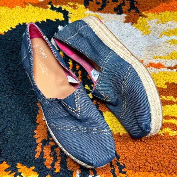 Toms Shoes - TOMS, Alpargatas, platform denim shoes!!